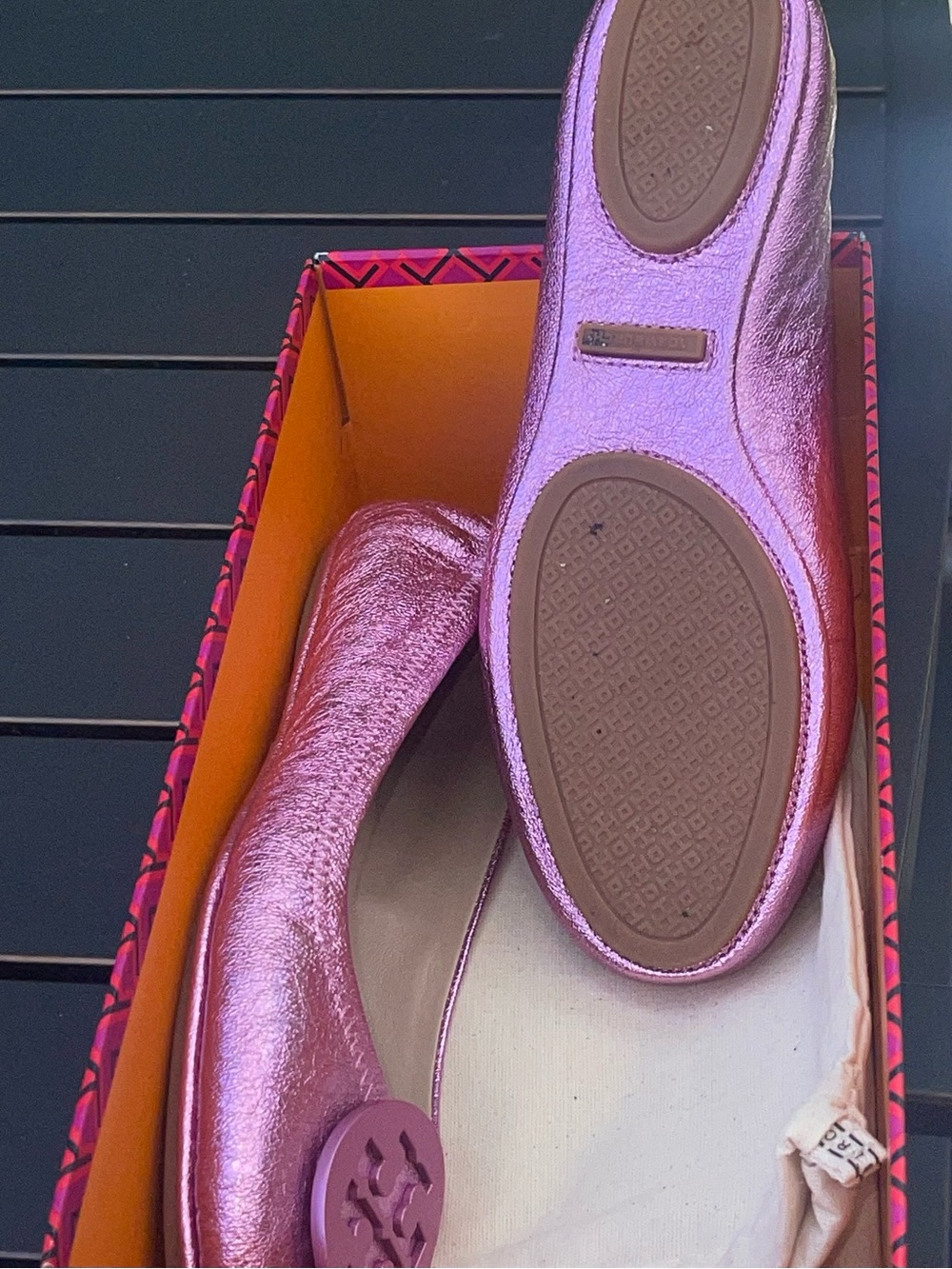 Tory Burch Metallic Pink Minnie Logo Ballet Flats - Picture 2 of 2